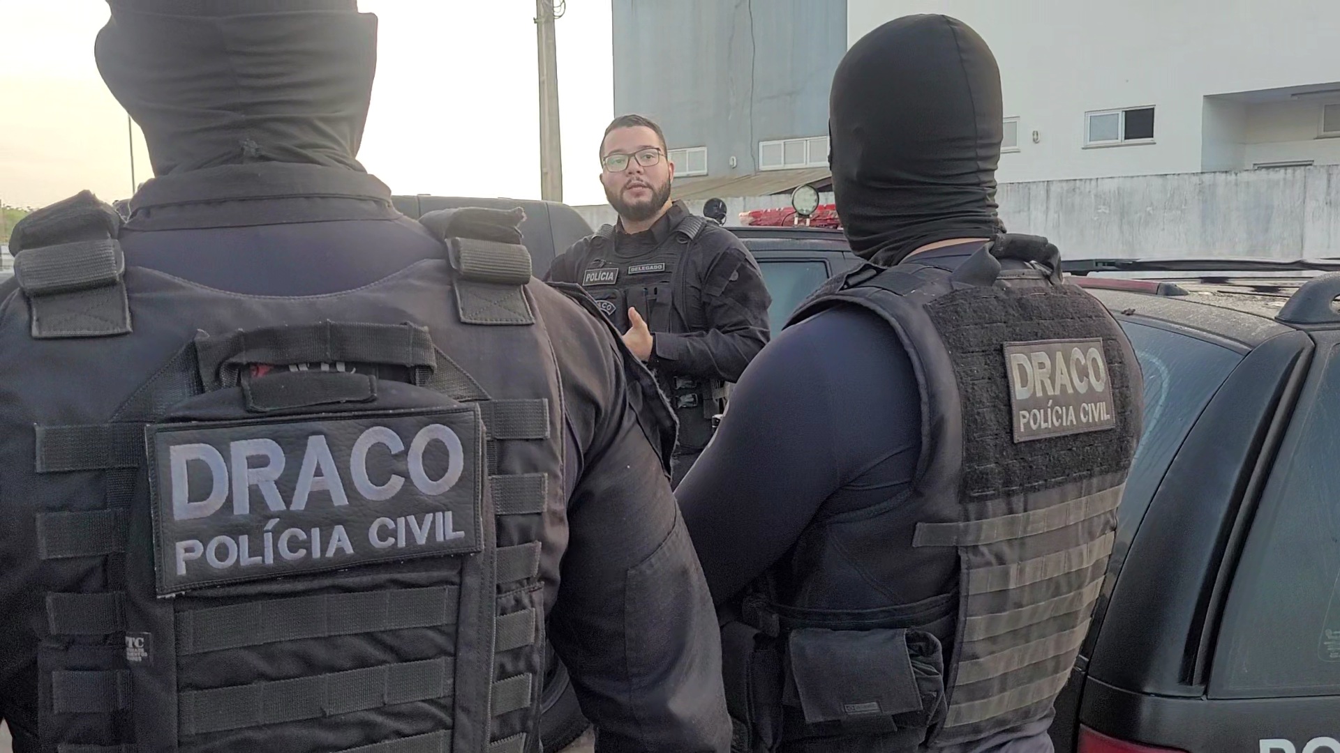 ACÃO INTEGRADA ENTRE AS POLÍCIAS CIVIS DO AMAPÁ, PARÁ E RIO DE JANEIRO, COM APOIO DA POLÍCIA PENAL, RESULTA NO CUMPRIMENTO DE 5 MANDADOS DE BUSCA E APREENSÃO, 3 MANDADOS DE PRISÃO  E 36 CONTAS BANCÁRIAS BLOQUEADAS DURANTE A “OPERAÇÃO VÊNUS”